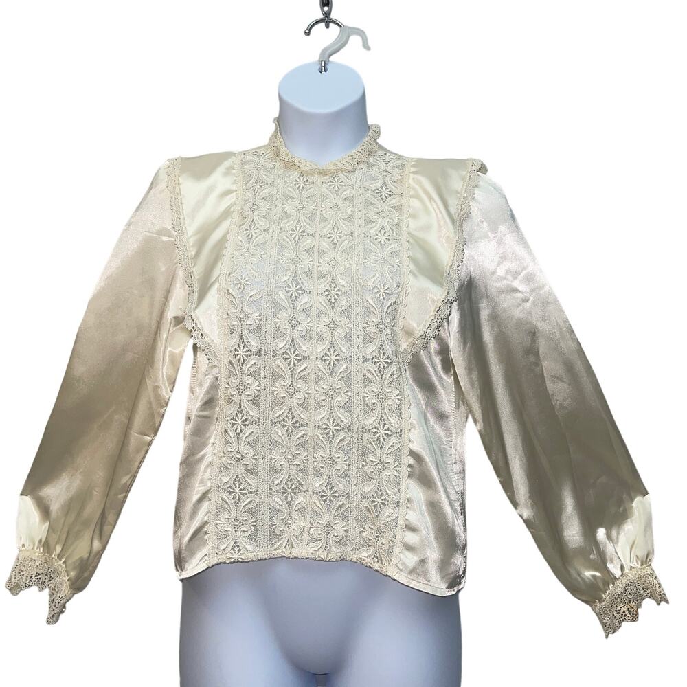 VINTAGE 80s Illustrations Satin and Lace Romantic Prairie Blouse Size Small